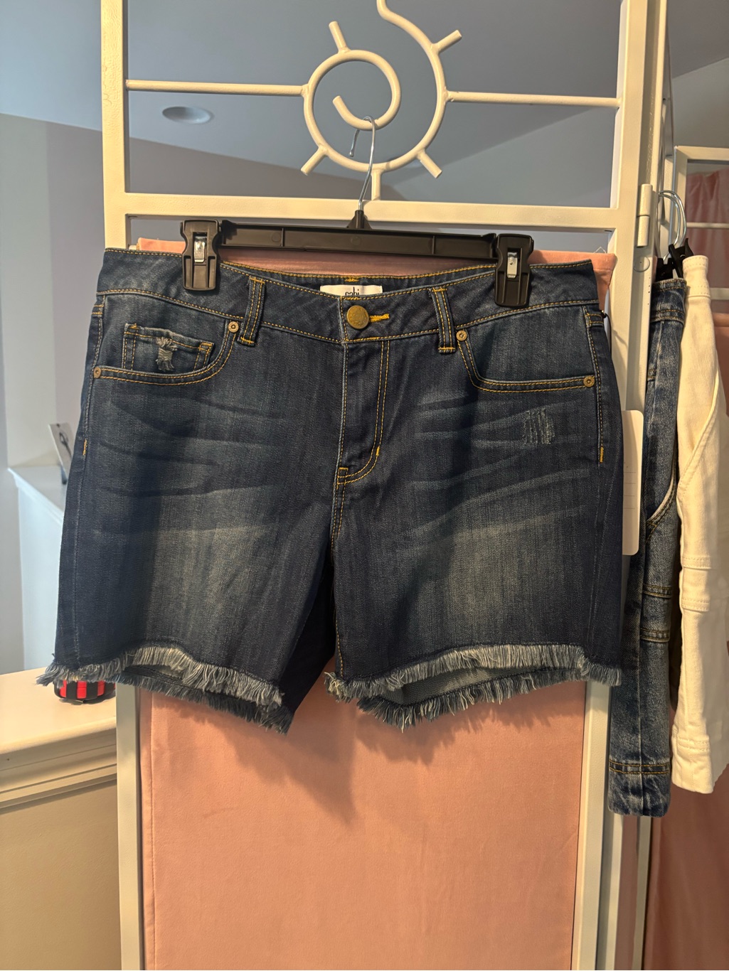 Cabi Denim Shorts Boyfriend Fit Size 8 Style 5243